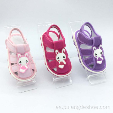 sandalias de bebé de nuevo diseño con zapatos de niña de sonido